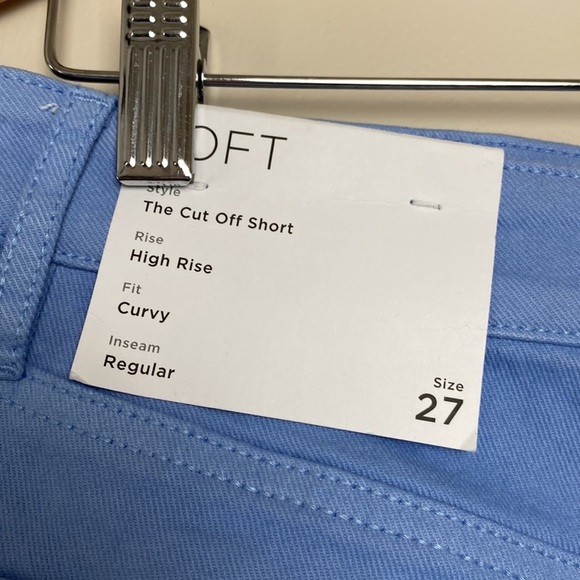 Loft Curvy High Rise Frayed Denim Cut Off Shorts Size 27 - Picture 4 of 10